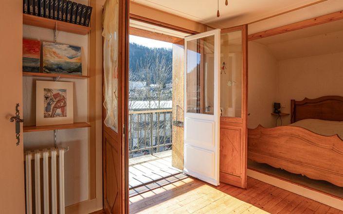 Image No.15-5 Bed House for sale
