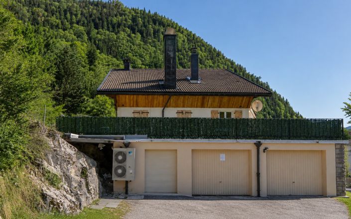 Image No.16-5 Bed House for sale