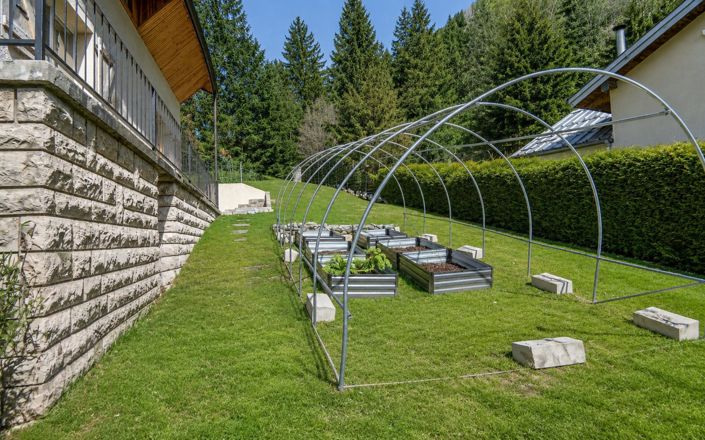 Image No.8-5 Bed House for sale