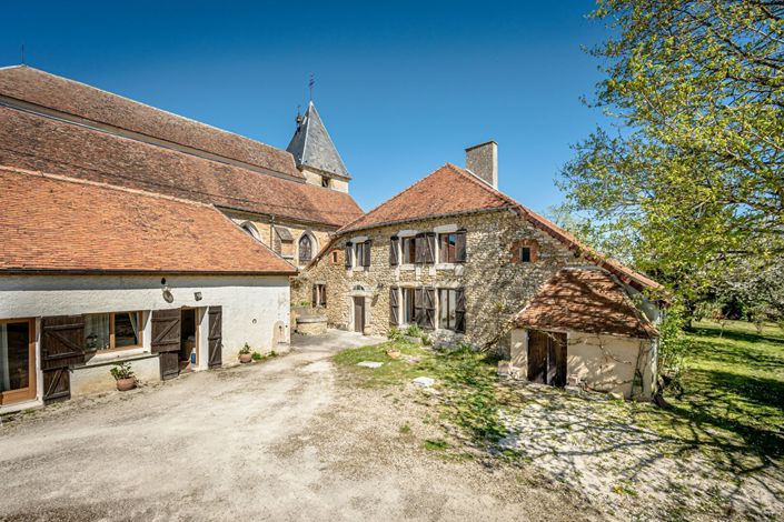 Image No.6-6 Bed House for sale