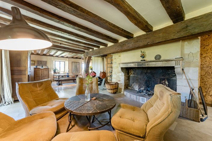 Image No.8-6 Bed House for sale