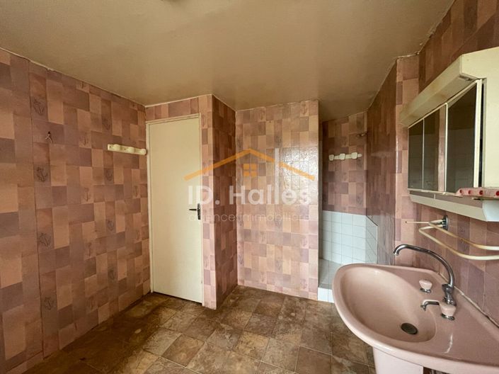Image No.10-4 Bed House for sale