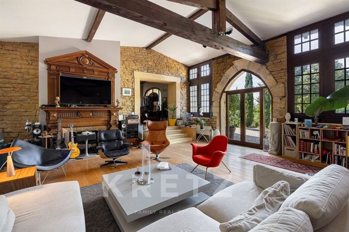 Image No.6-5 Bed House for sale