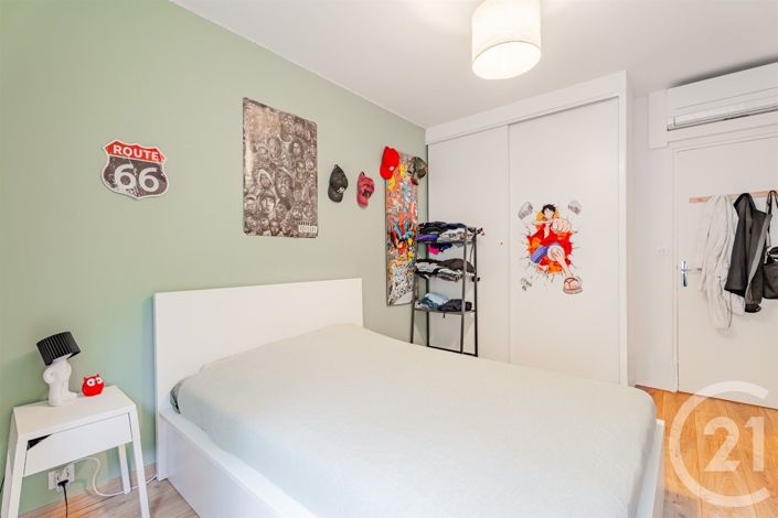 Image No.17-3 Bed Apartment for sale