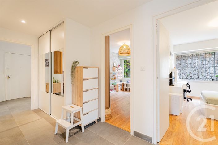 Image No.18-3 Bed Apartment for sale