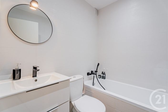 Image No.23-3 Bed Apartment for sale