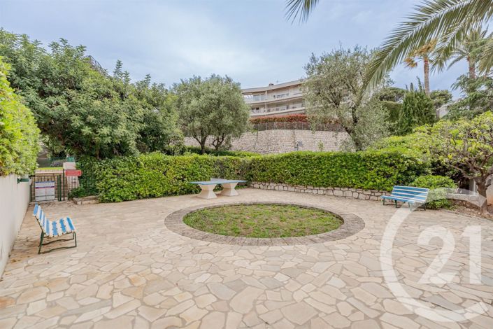 Image No.25-3 Bed Apartment for sale