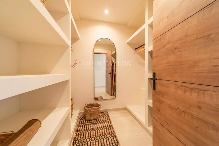 Image No.12-5 Bed House for sale