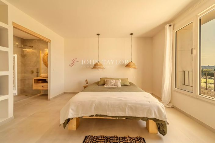 Image No.16-5 Bed House for sale