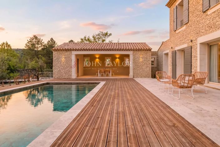 Image No.2-5 Bed House for sale
