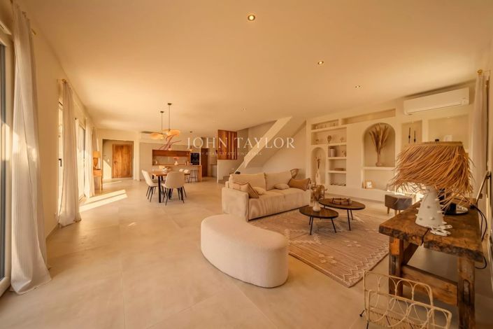 Image No.3-5 Bed House for sale