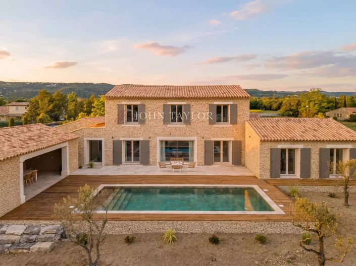 Image No.4-5 Bed House for sale