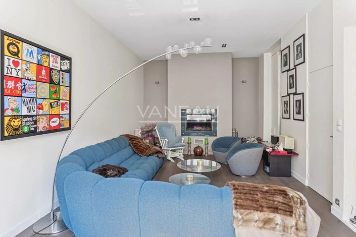 Image No.11-6 Bed House for sale