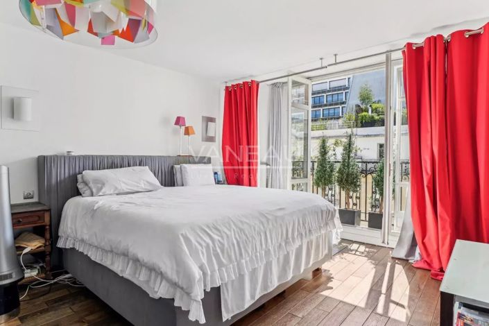 Image No.6-6 Bed House for sale