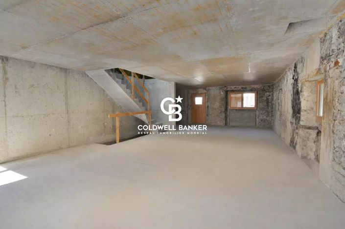 Image No.4-5 Bed Apartment for sale