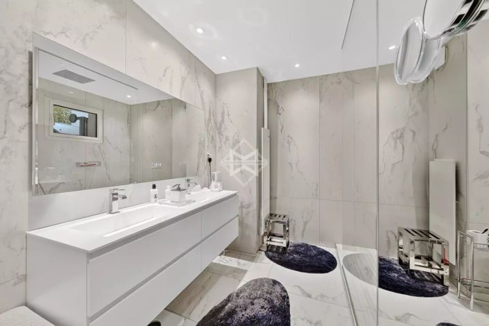 Image No.11-3 Bed Apartment for sale