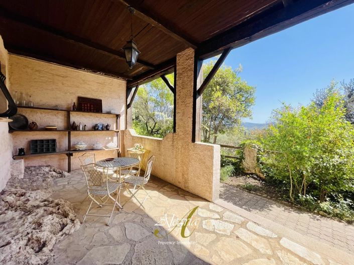 Image No.26-5 Bed House for sale