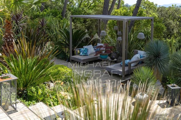 Image No.10-3 Bed House for sale