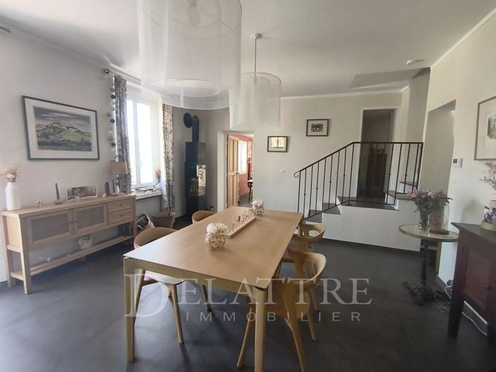 Image No.4-5 Bed House for sale