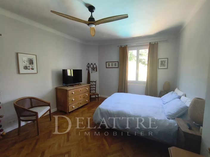 Image No.7-5 Bed House for sale