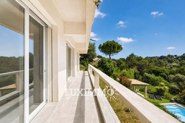 Image No.2-5 Bed House for sale