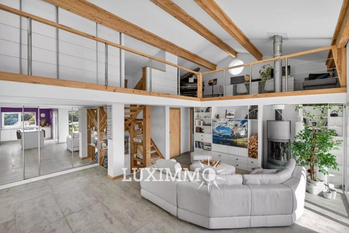 Image No.5-5 Bed House for sale
