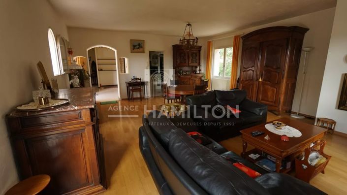Image No.18-5 Bed House for sale