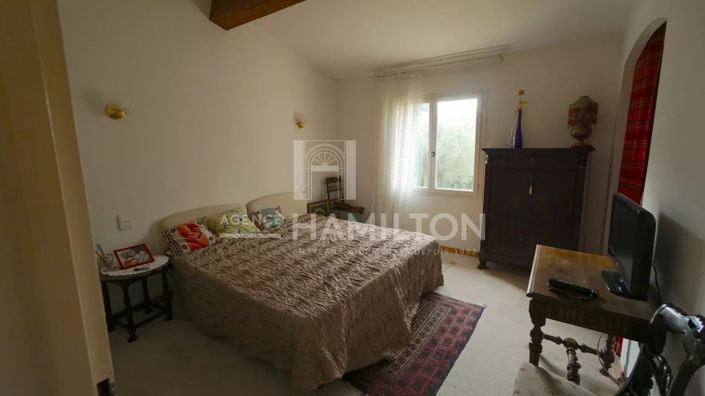 Image No.20-5 Bed House for sale