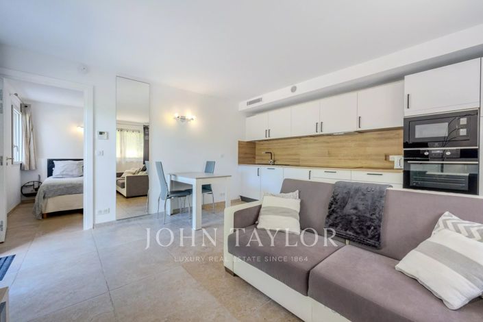 Image No.15-5 Bed House for sale