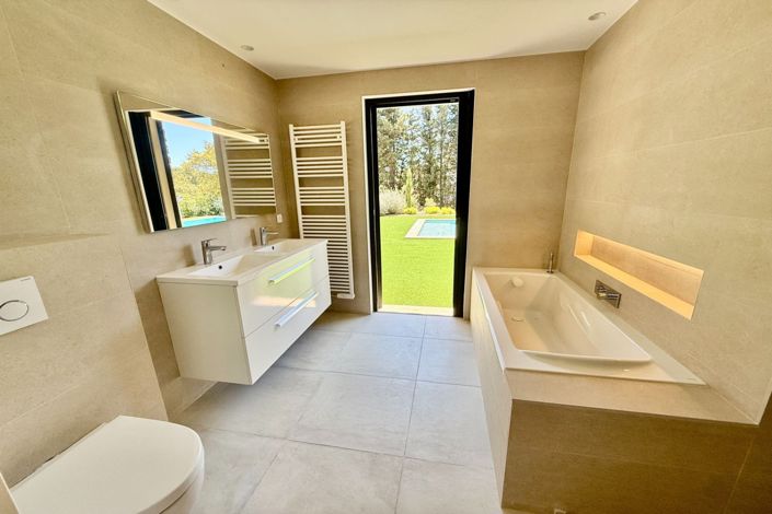 Image No.16-3 Bed House for sale