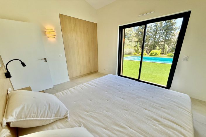Image No.18-3 Bed House for sale