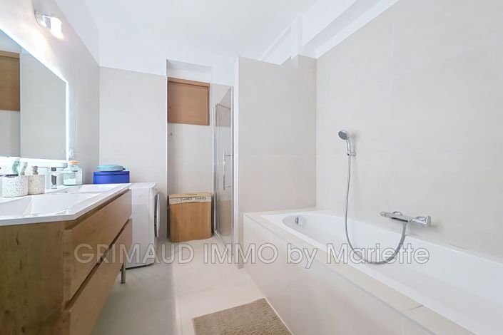 Image No.9-3 Bed Apartment for sale