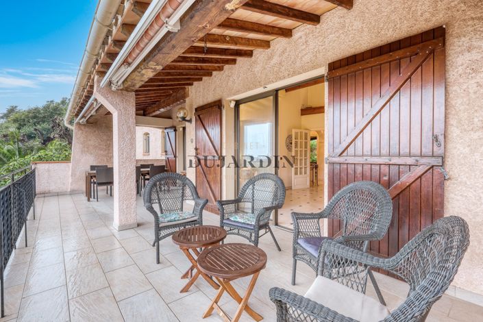 Image No.6-Maison de 7 chambres à vendre à Le Lavandou