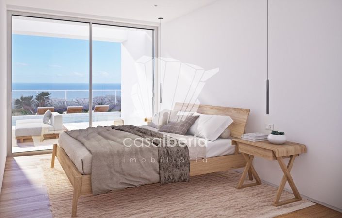 Image No.19-3 Bed House for sale