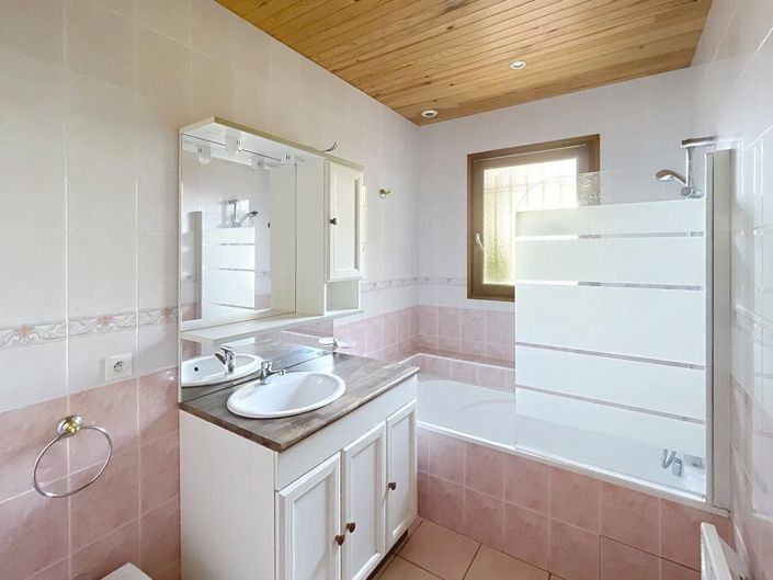 Image No.19-3 Bed House for sale