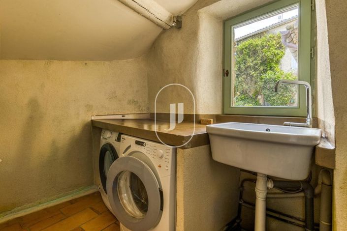 Image No.13-3 Bed House for sale