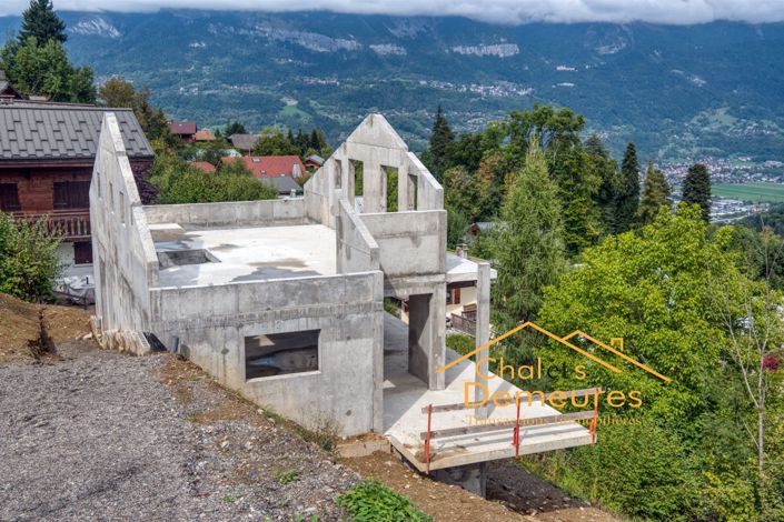Image No.4-5 Bed House for sale