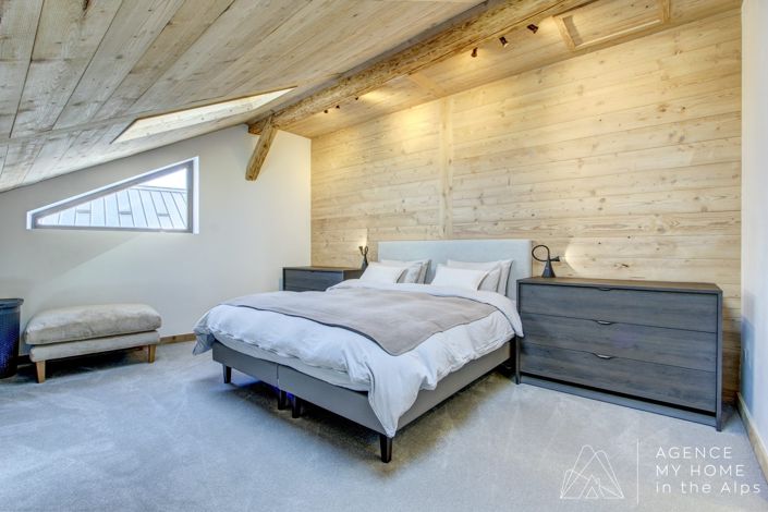 Image No.20-4 Bed House for sale
