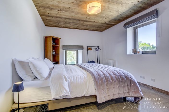 Image No.25-4 Bed House for sale