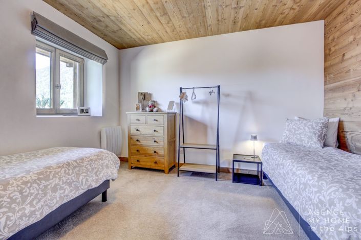 Image No.27-4 Bed House for sale