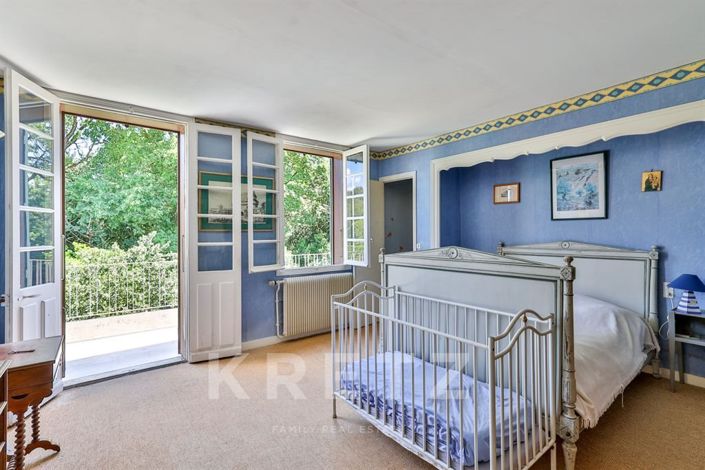 Image No.15-10 Bed House for sale