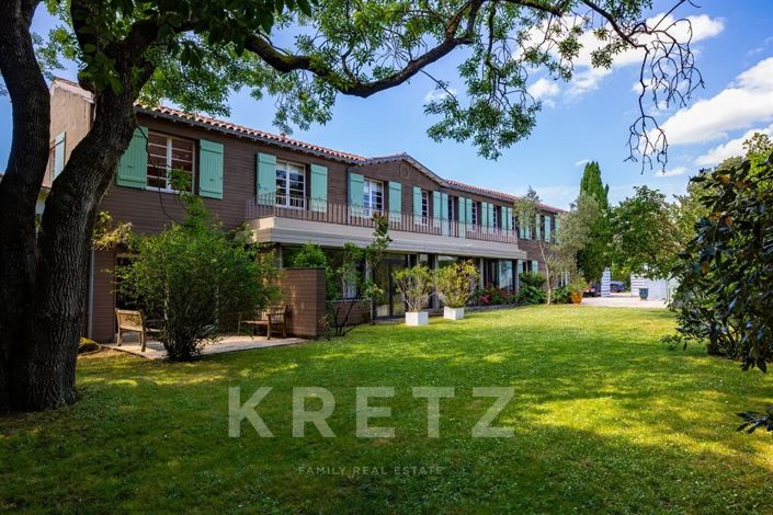 Image No.2-10 Bed House for sale