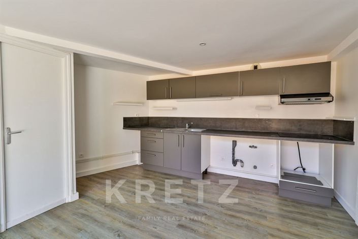 Image No.22-10 Bed House for sale