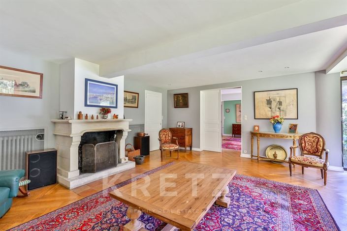 Image No.5-10 Bed House for sale