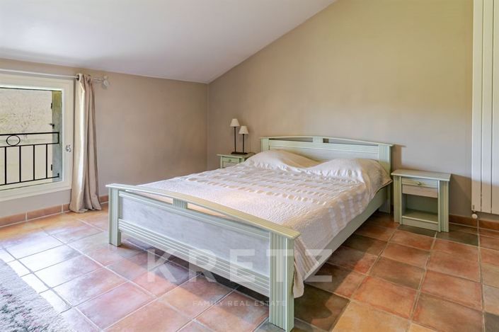Image No.16-4 Bed House for sale