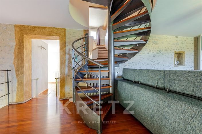 Image No.9-4 Bed House for sale