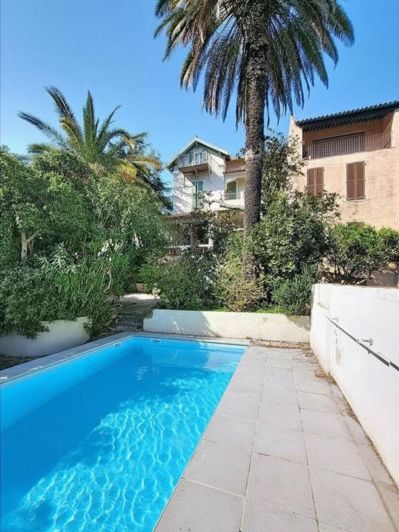 Image No.2-Maison de 6 chambres à vendre à Sainte-Maxime