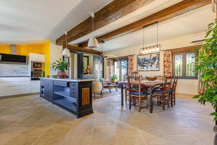 Image No.7-7 Bed House for sale