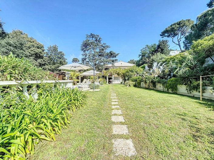 Image No.6-5 Bed House for sale