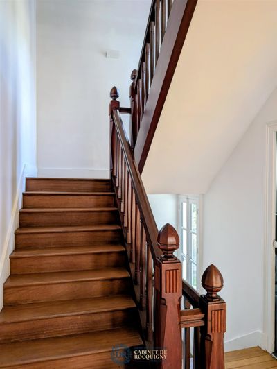 Image No.20-5 Bed House for sale